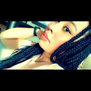 Meet your Posher, Julia